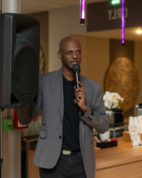 Pourquoi un DJ événementiel n’est pas un simple animateur ?